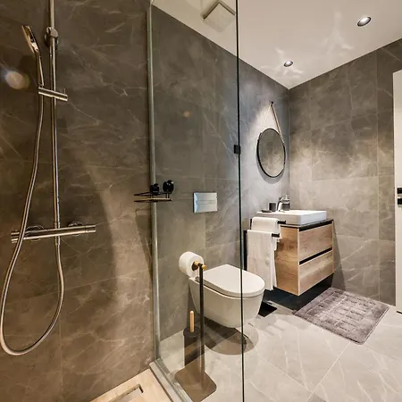 Modern On The Waterfront * Belgrado