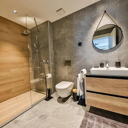 Apartment Modern On The Waterfront