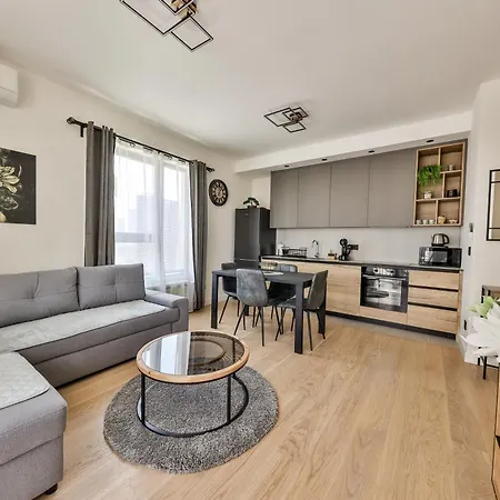 Modern On The Waterfront Apartment